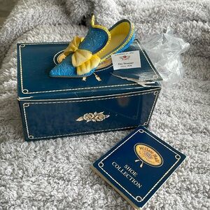 Willow Hall Age of Elegance Shoe Collection Day Dreamer hand made  hand painted